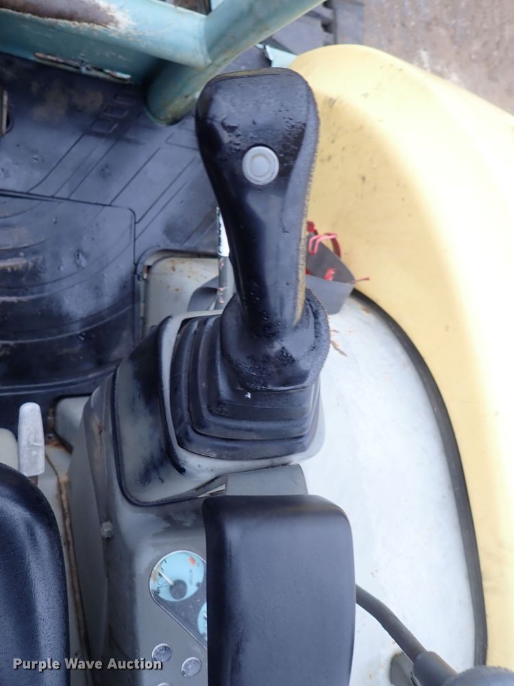 image for item DB7667 2003 Yanmar ViO50-2 mini excavator