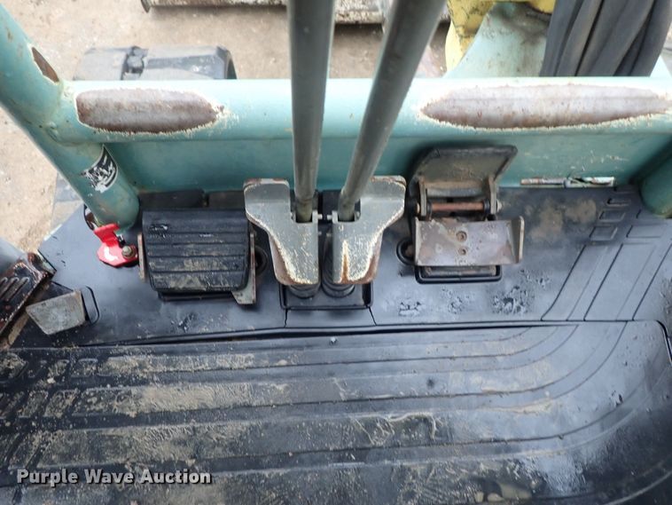 image for item DB7667 2003 Yanmar ViO50-2 mini excavator