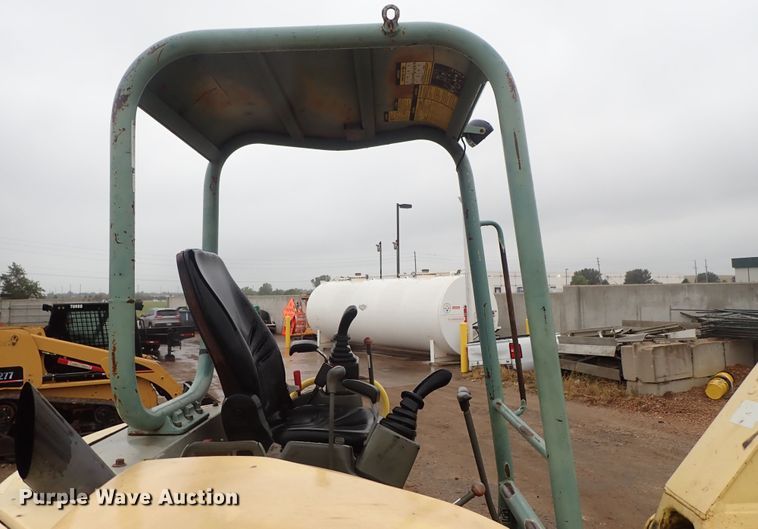 image for item DB7667 2003 Yanmar ViO50-2 mini excavator