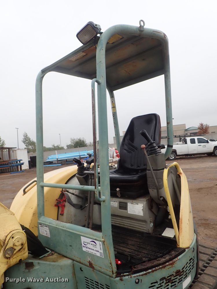 image for item DB7667 2003 Yanmar ViO50-2 mini excavator