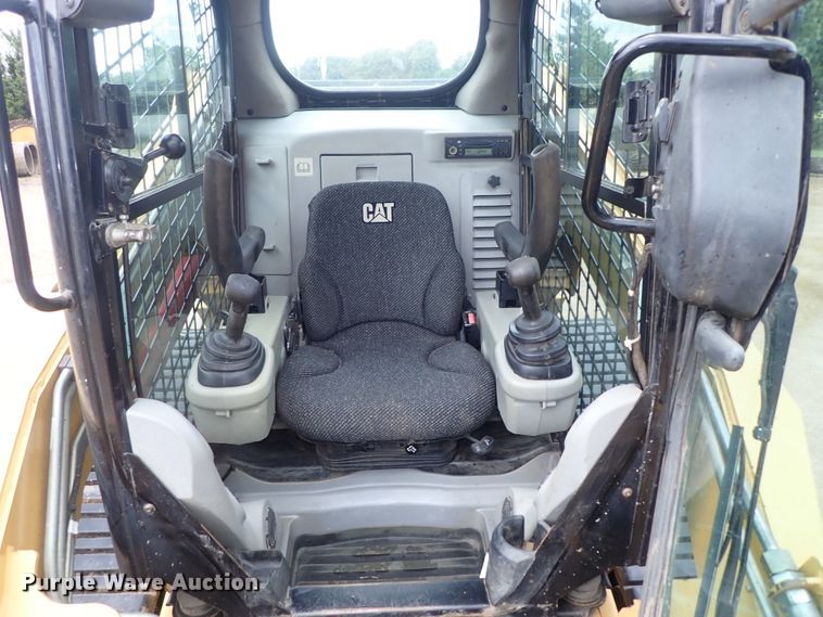 image for item DB7671 2007 Caterpillar 277C skid steer