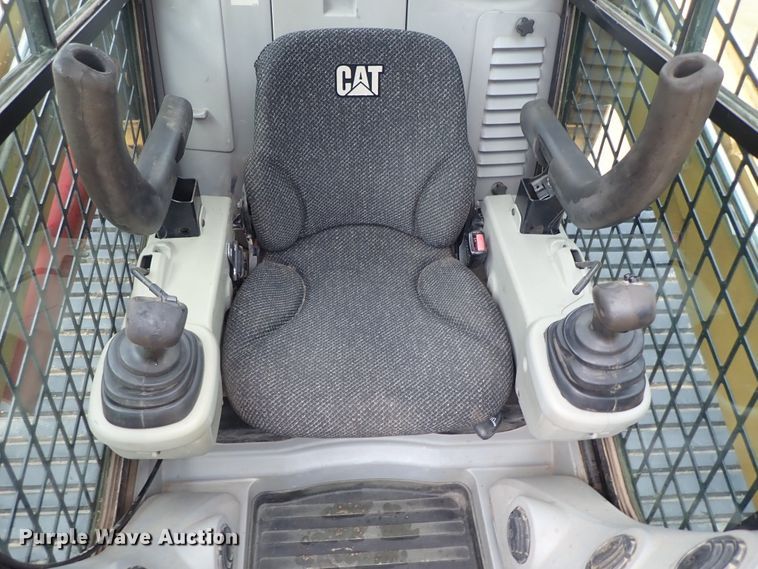 image for item DB7671 2007 Caterpillar 277C skid steer