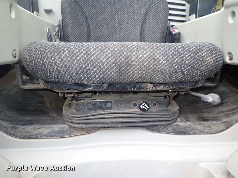 image for item DB7671 2007 Caterpillar 277C skid steer