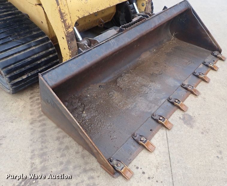 image for item DB7671 2007 Caterpillar 277C skid steer