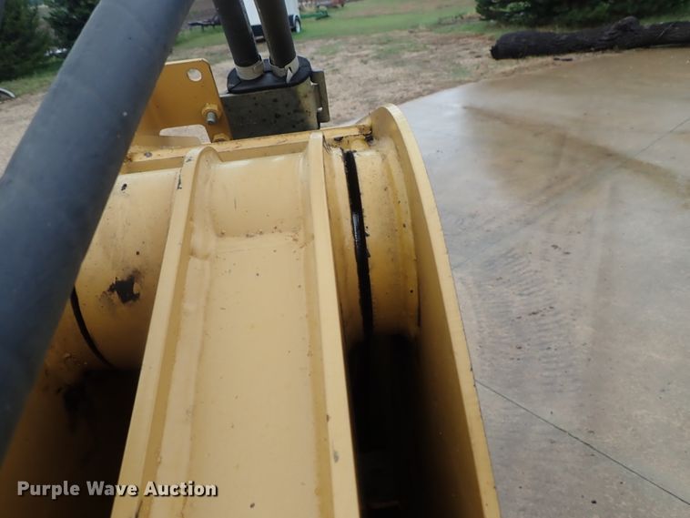 image for item DB7671 2007 Caterpillar 277C skid steer