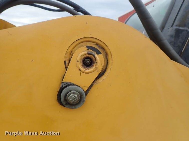 image for item DB7671 2007 Caterpillar 277C skid steer