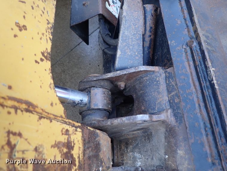 image for item DB7671 2007 Caterpillar 277C skid steer