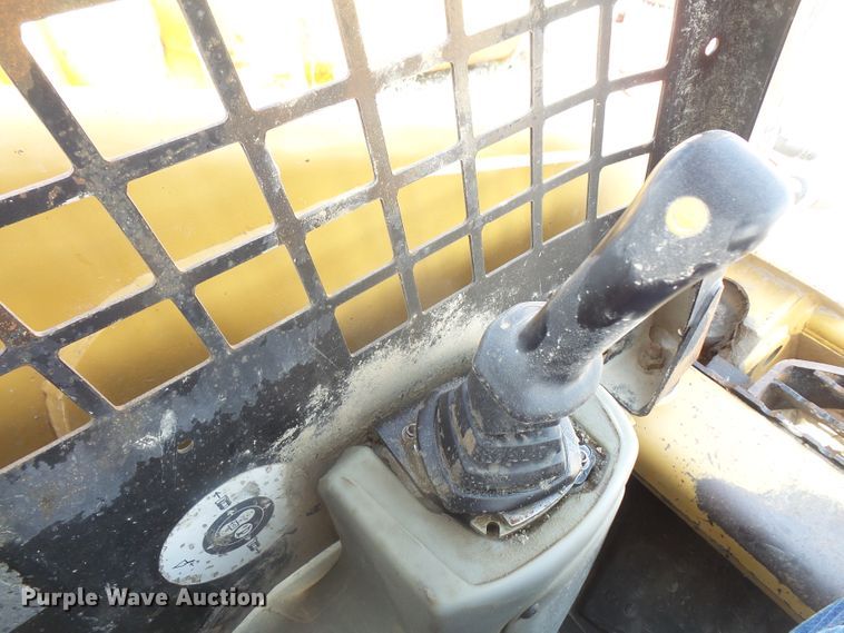 image for item DE2378 2002 Caterpillar 236 skid steer