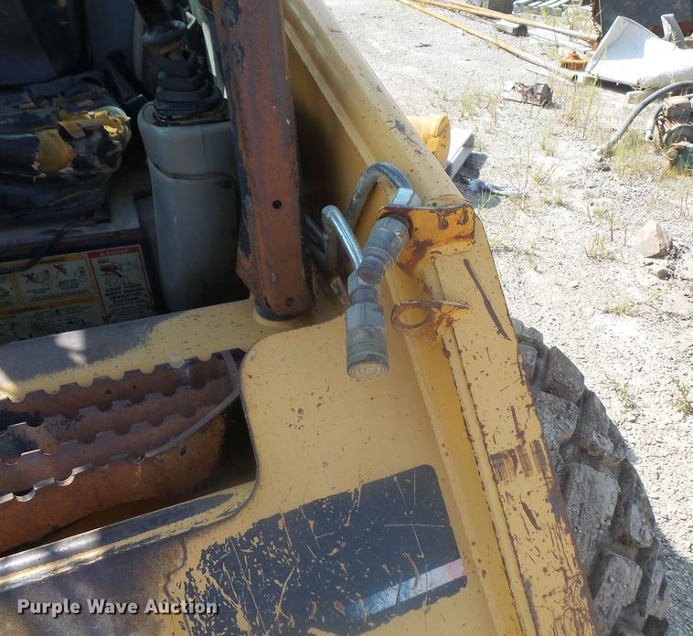 image for item DE2378 2002 Caterpillar 236 skid steer