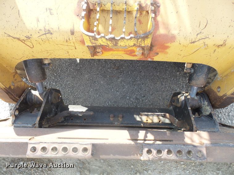 image for item DE2378 2002 Caterpillar 236 skid steer