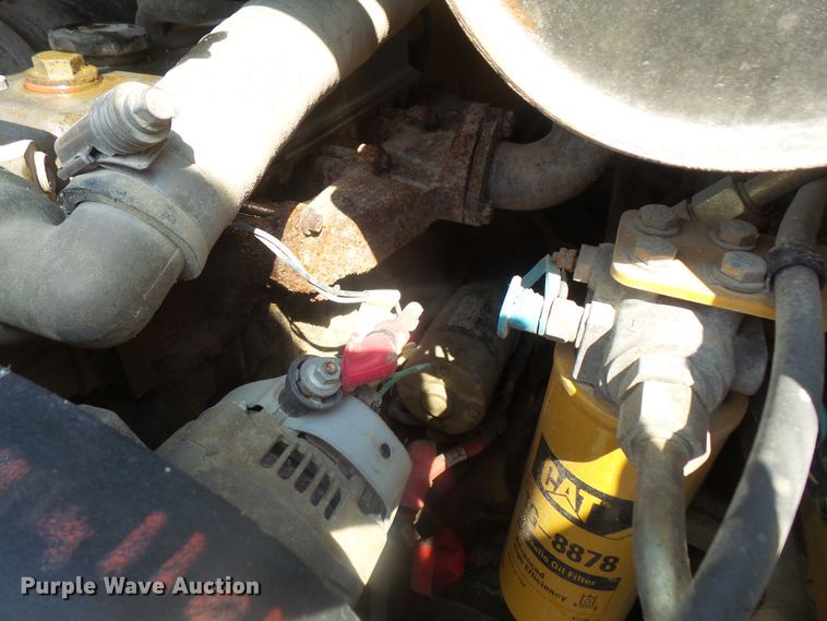 image for item DE2378 2002 Caterpillar 236 skid steer