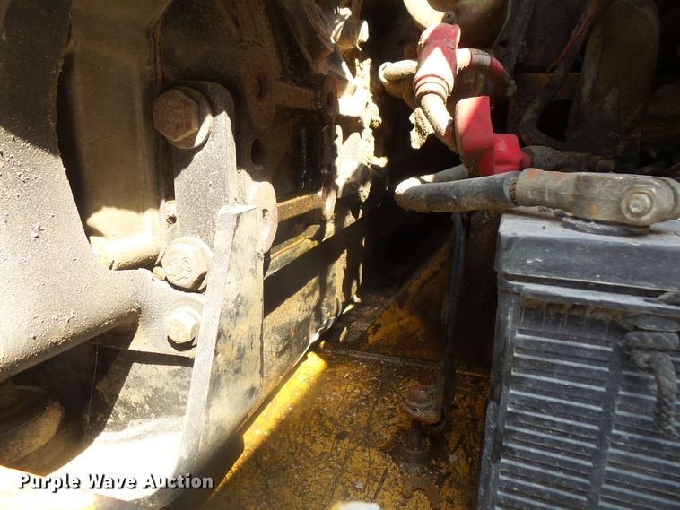 image for item DE2378 2002 Caterpillar 236 skid steer