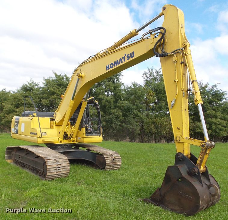 image for item DF0818 2004 Komatsu PC200LC-7L excavator