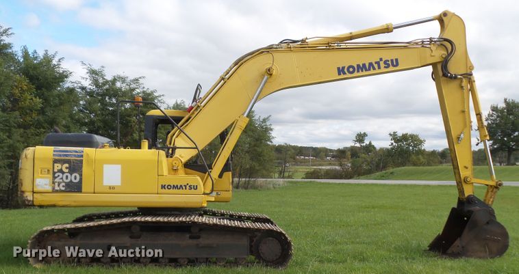 image for item DF0818 2004 Komatsu PC200LC-7L excavator