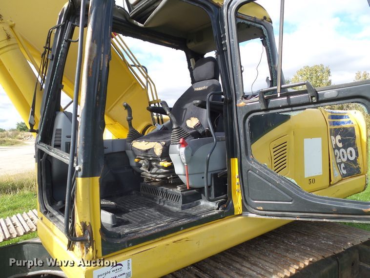 image for item DF0818 2004 Komatsu PC200LC-7L excavator