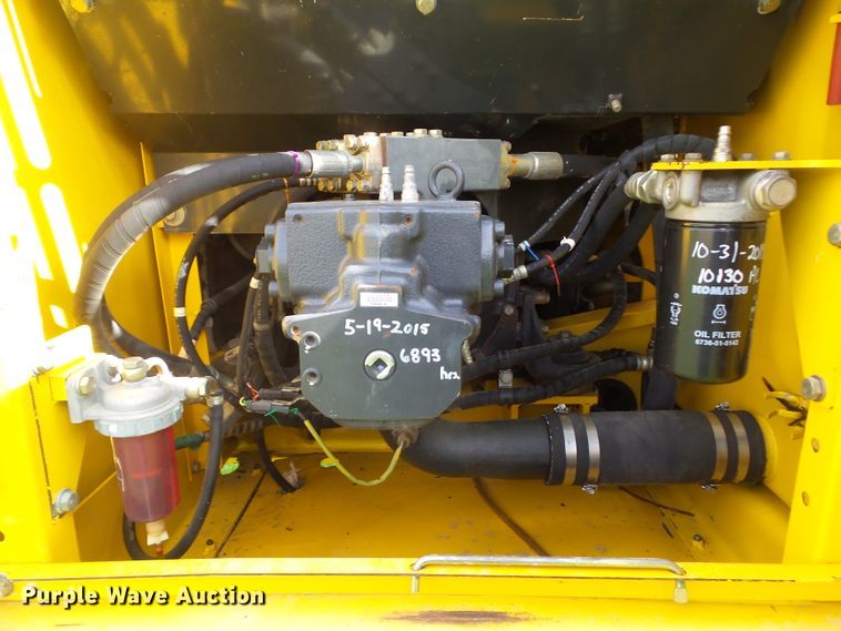 image for item DF0818 2004 Komatsu PC200LC-7L excavator