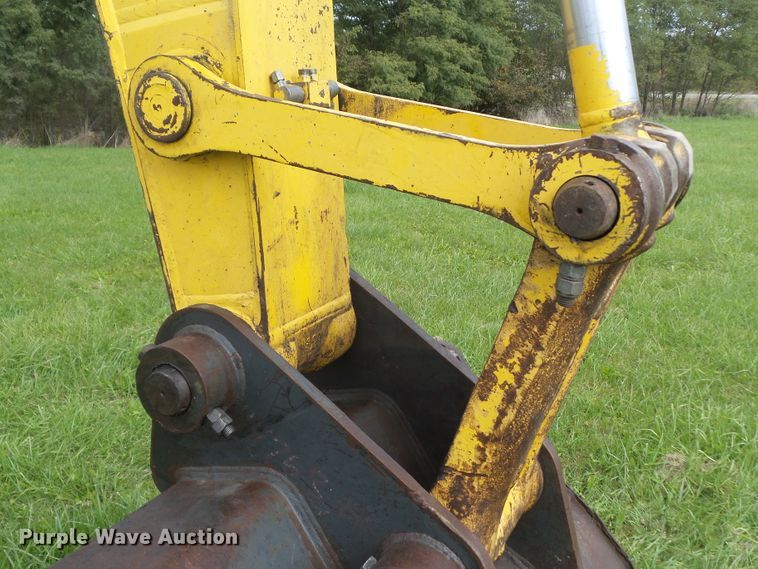 image for item DF0818 2004 Komatsu PC200LC-7L excavator