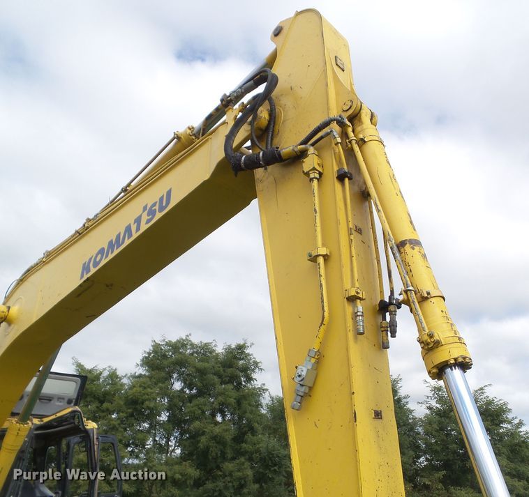 image for item DF0818 2004 Komatsu PC200LC-7L excavator