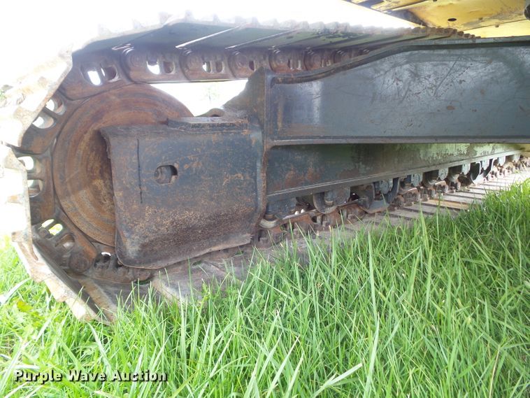image for item DF0818 2004 Komatsu PC200LC-7L excavator
