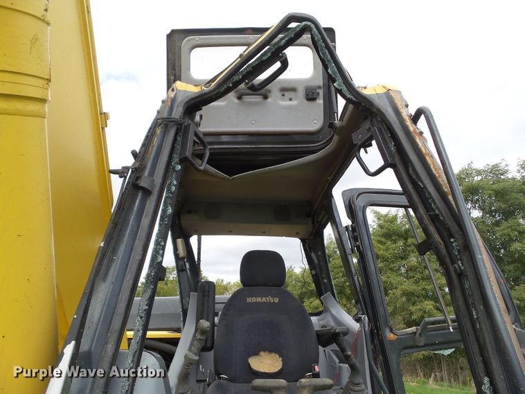 image for item DF0818 2004 Komatsu PC200LC-7L excavator