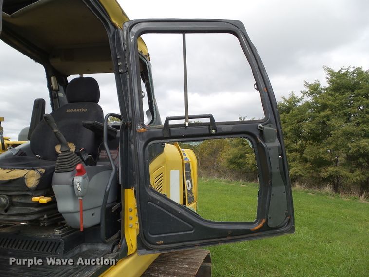 image for item DF0818 2004 Komatsu PC200LC-7L excavator