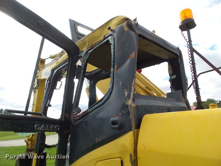 image for item DF0818 2004 Komatsu PC200LC-7L excavator