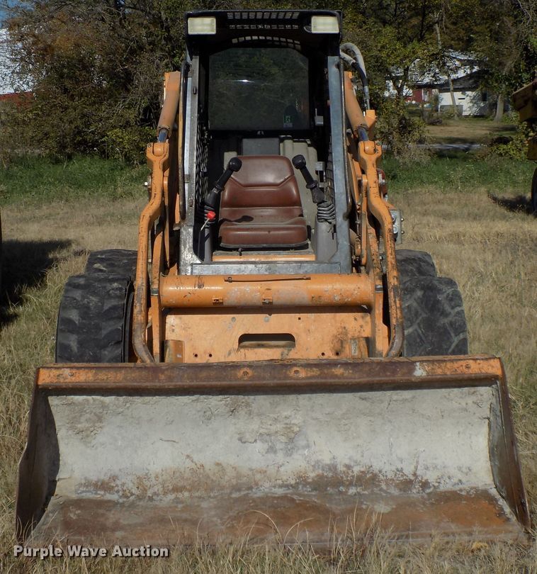 image for item DG2462 2005 Case 450 skid steer