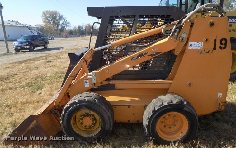 image for item DG2462 2005 Case 450 skid steer