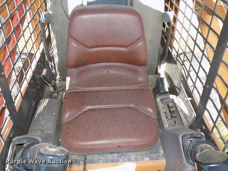 image for item DG2462 2005 Case 450 skid steer