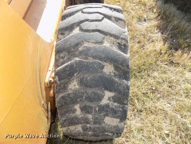 image for item DG2462 2005 Case 450 skid steer