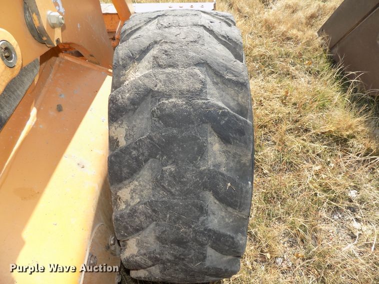 image for item DG2462 2005 Case 450 skid steer