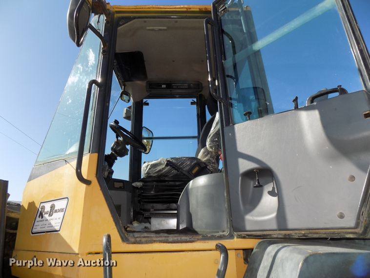 image for item DG2464 2006 Komatsu WA200-5 wheel loader