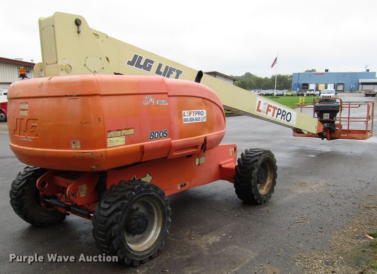 image for item DG8227 2007 JLG 800S boom lift