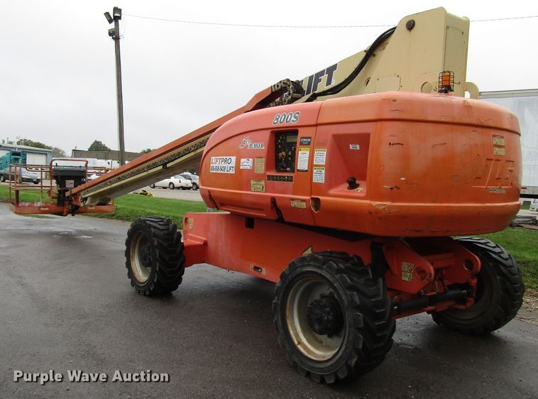 image for item DG8227 2007 JLG 800S boom lift