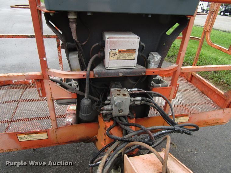 image for item DG8227 2007 JLG 800S boom lift