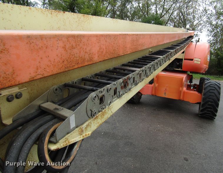 image for item DG8227 2007 JLG 800S boom lift