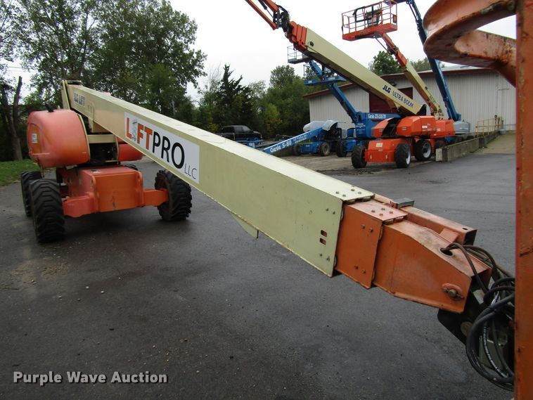 image for item DG8227 2007 JLG 800S boom lift