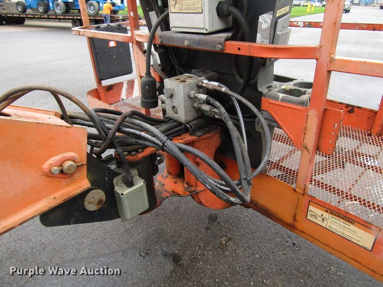 image for item DG8227 2007 JLG 800S boom lift