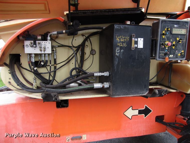 image for item DG8227 2007 JLG 800S boom lift