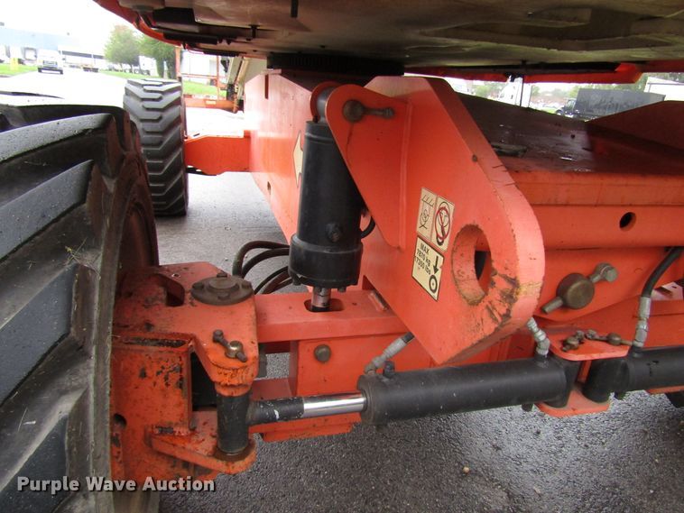 image for item DG8227 2007 JLG 800S boom lift