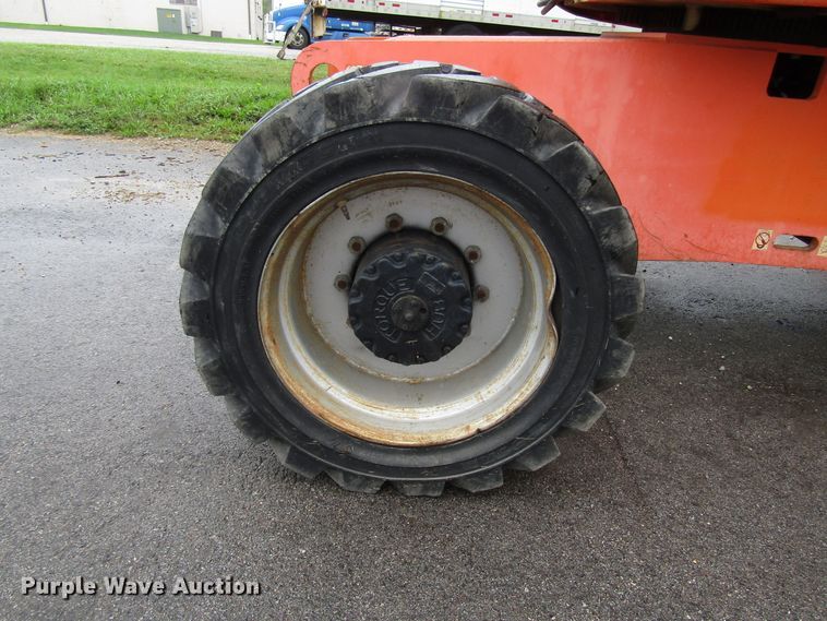 image for item DG8227 2007 JLG 800S boom lift