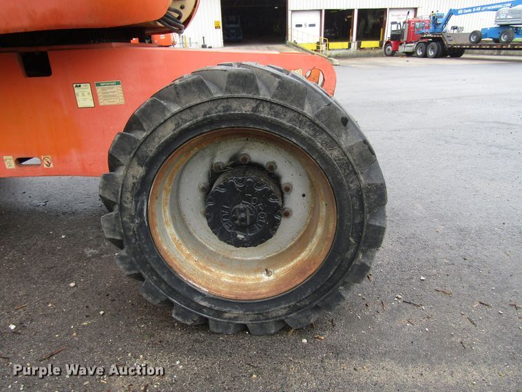 image for item DG8227 2007 JLG 800S boom lift