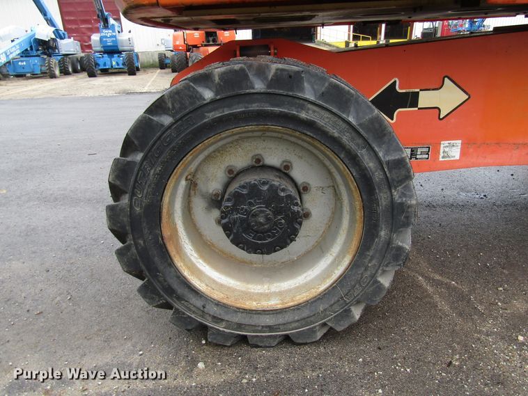 image for item DG8227 2007 JLG 800S boom lift