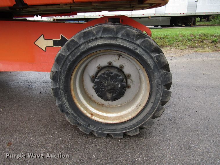 image for item DG8227 2007 JLG 800S boom lift