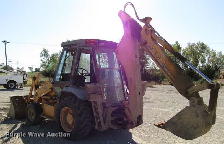 image for item DG8242 1999 Case 580L backhoe