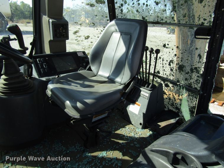 image for item DG8242 1999 Case 580L backhoe