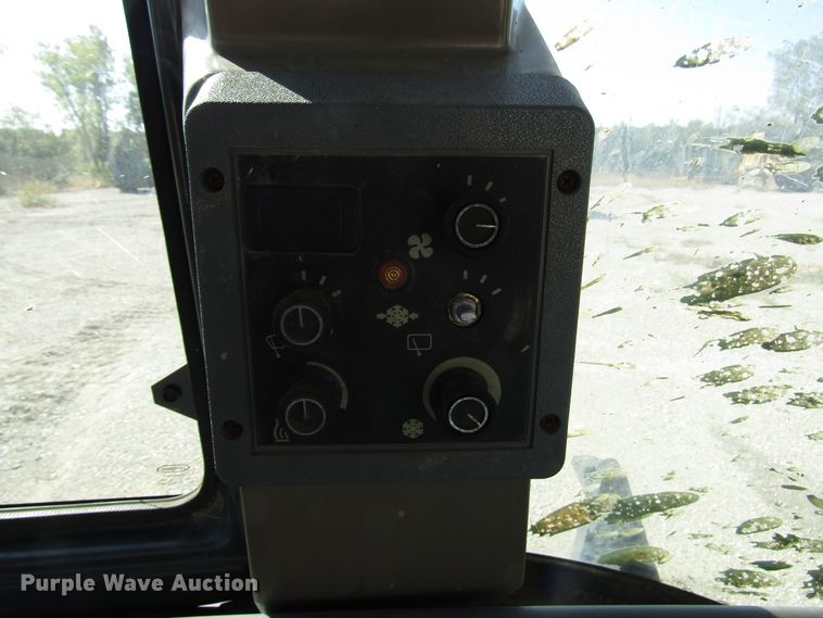 image for item DG8242 1999 Case 580L backhoe