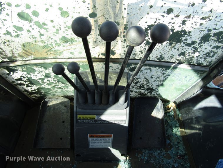 image for item DG8242 1999 Case 580L backhoe