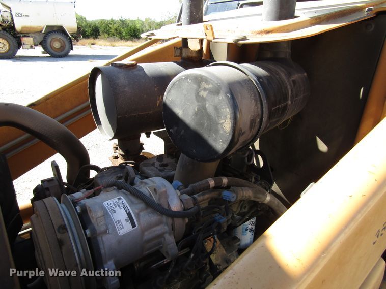 image for item DG8242 1999 Case 580L backhoe