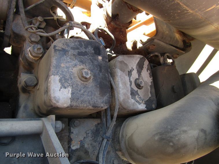 image for item DG8242 1999 Case 580L backhoe